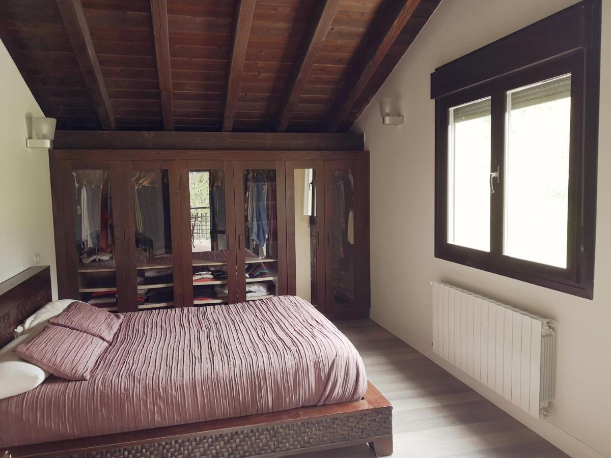 Chalet Con Piscina Climatizada En La Naturaleza Areatza Bagian luar foto