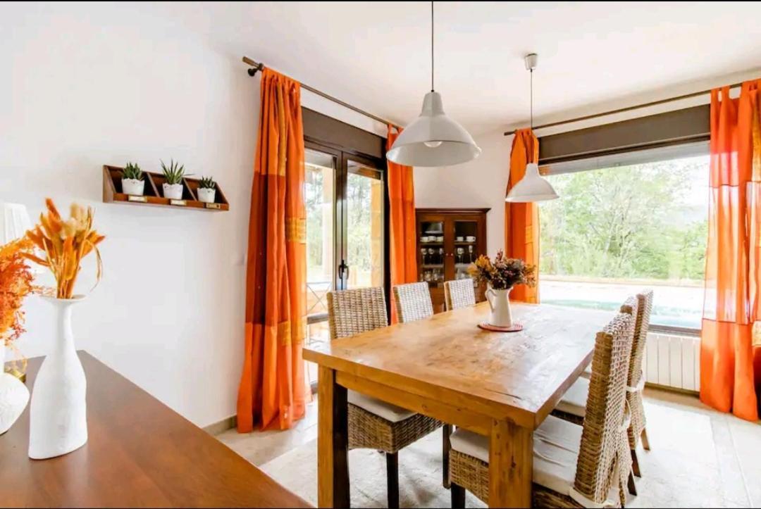 Chalet Con Piscina Climatizada En La Naturaleza Areatza Bagian luar foto